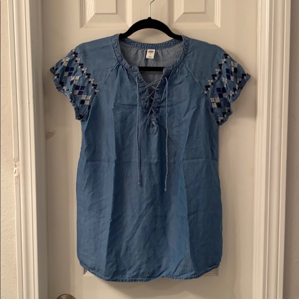 Old Navy Chambray Lace-Up Top with Sleeve Detail